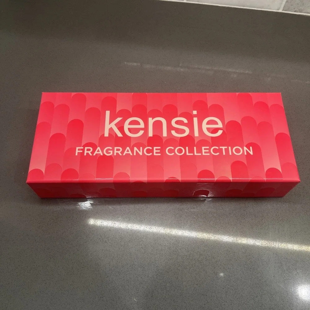 NEW Kensie by Kensie, 4 Piece Variety Fine Fragrance Coffret for Women